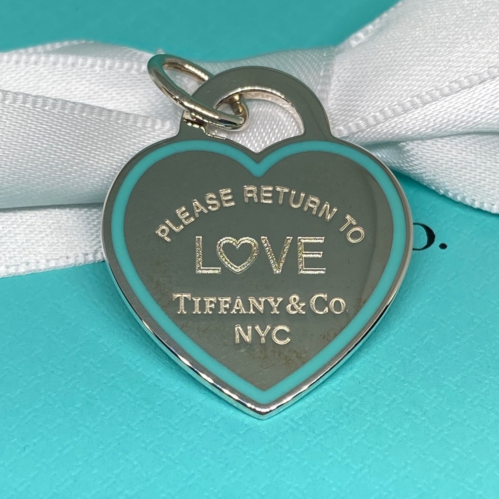 Return to Tiffany LOVE Heart Charm Silver Tiffany Blue Limited Edition SOLD OUT